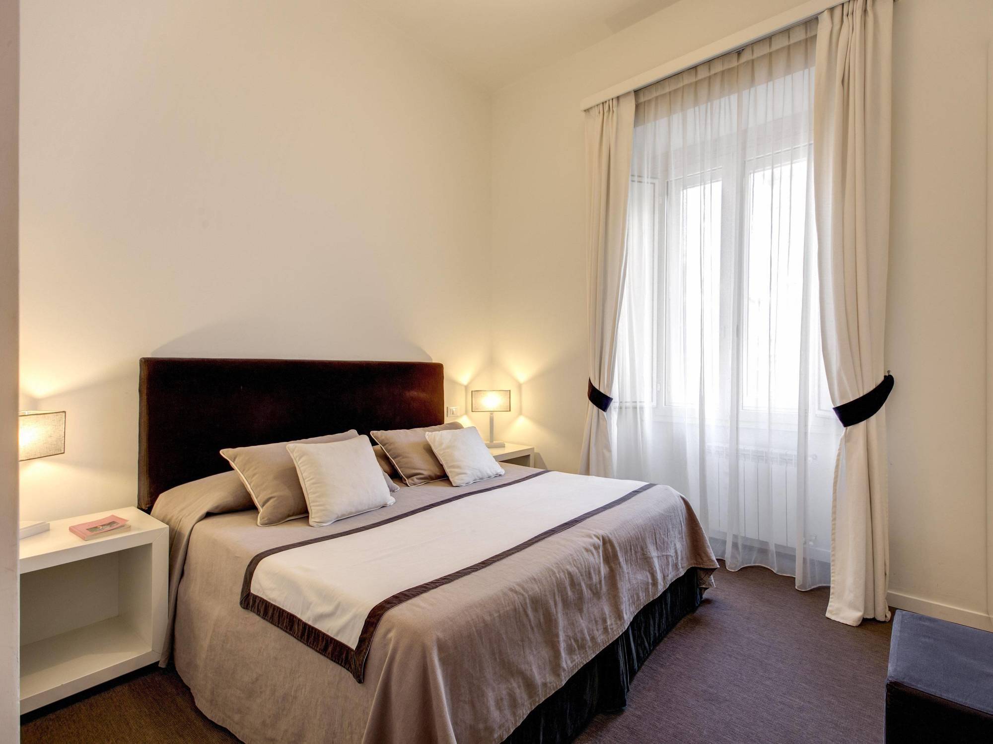 Residenza Bourbon Hotel Rome Bagian luar foto