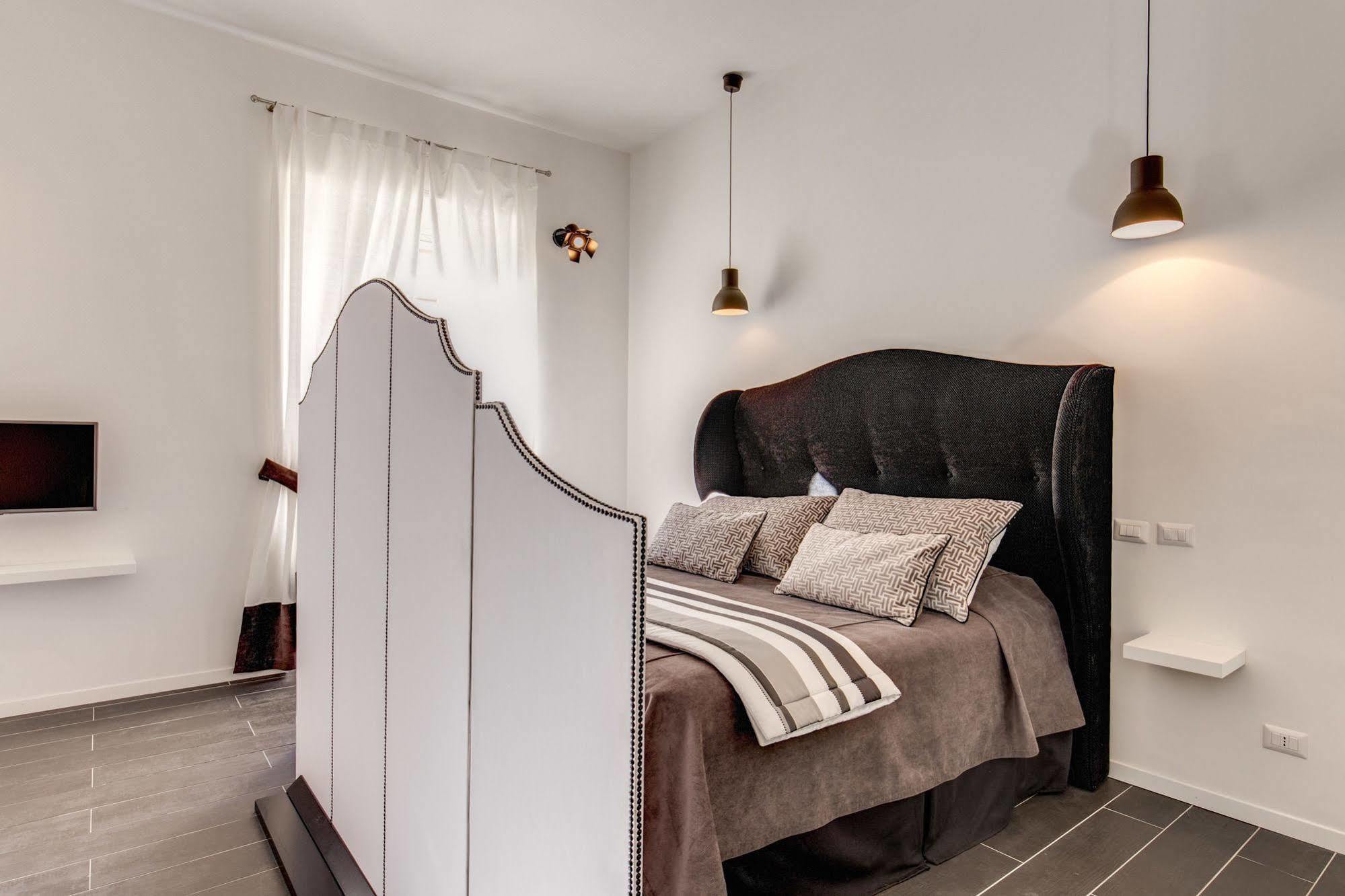 Residenza Bourbon Hotel Rome Bagian luar foto