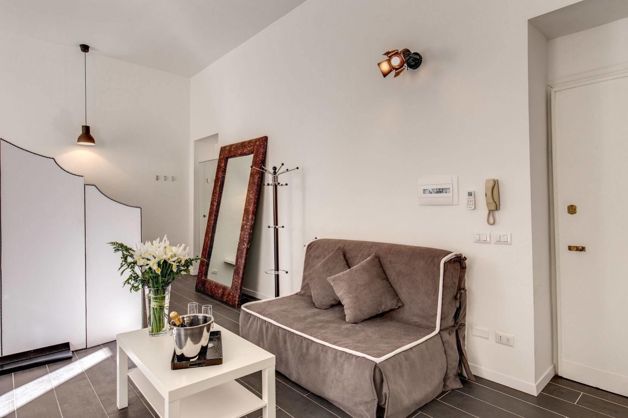 Residenza Bourbon Hotel Rome Bagian luar foto